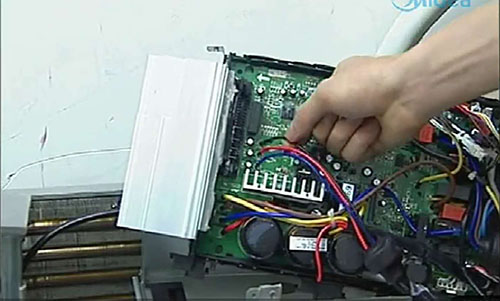 云龙美的空调电话是多少